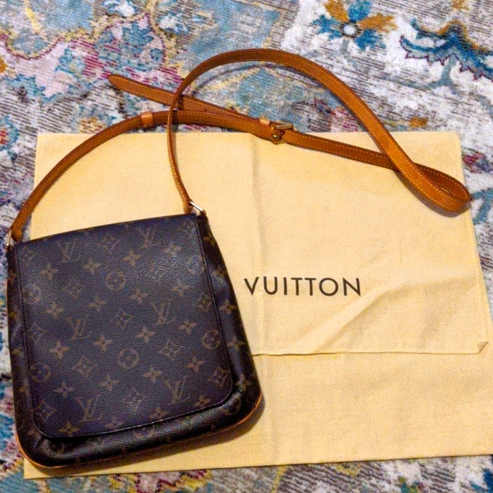 Louis Vuitton Vintage Monogram Canvas Musette Tango Messenger Bag